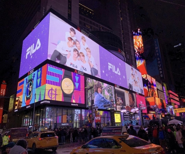 미국 뉴욕 타임스스퀘어 일대에서 집행되고 있는 광고 (휠라코리아 제공)