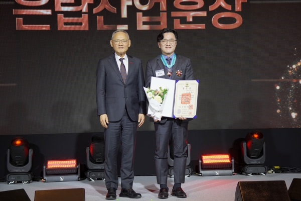 유인촌 장관, 정성수 전 HSAD 대표