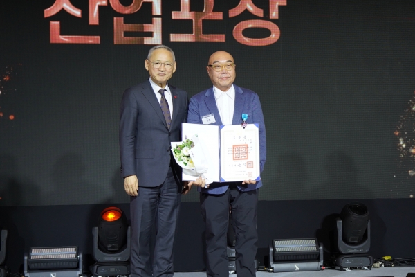 최헌 부사장