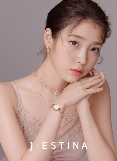 제이에스티나 x 아이유 20SS ‘I PINK U’