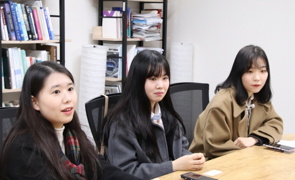 대상을 수상한 최유빈, 김인애, 황성원 (左로부터)