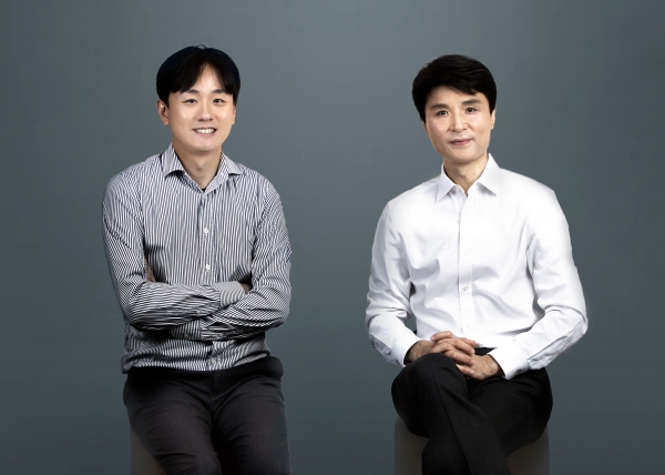 BTX 김경덕 AML 팀장(왼쪽), 강동수 준법감시인(오른쪽)