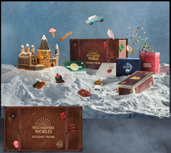 Wizarding World Holiday Trunk