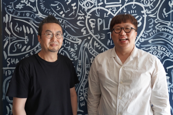 주명국 이사, 왕재형 감독 (왼쪽부터)