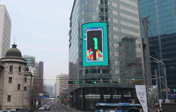 K파이낸스빌딩에 송출되고 있는 이노션x조구만스튜디오 오리지널 콘텐츠 …